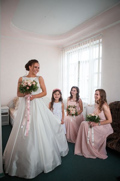 Wedding photographer Olga Markarova (id41468862). Photo of 13 February 2021