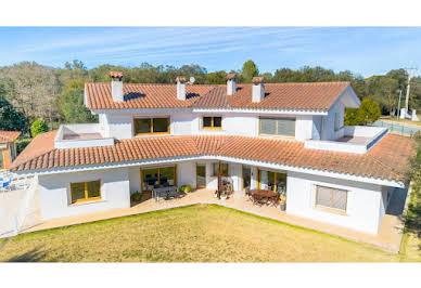 House with pool and terrace 3