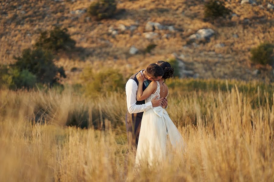 Fotografo di matrimoni Golfinos Kostas (golfinoskostas). Foto del 11 febbraio 2022