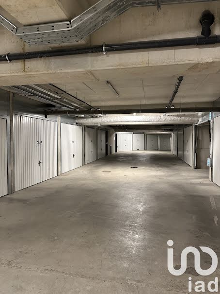 Vente parking  15 m² à Meyreuil (13590), 22 500 €