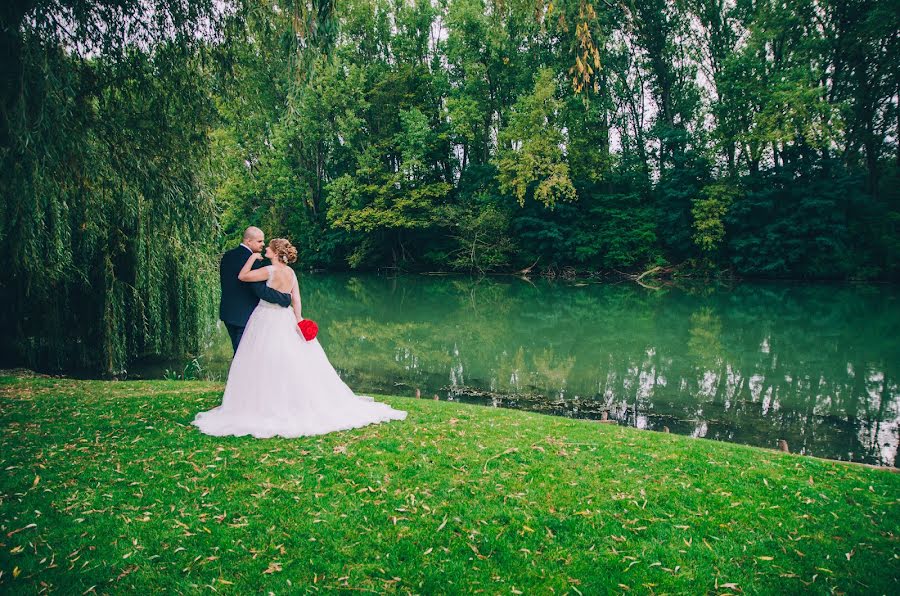 Fotógrafo de bodas Dóra Bella (belladorafoto). Foto del 17 de noviembre 2018