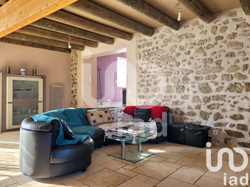 Vente maison 5 pièces 132 m² à Néris-les-Bains (03310), 192 000 €