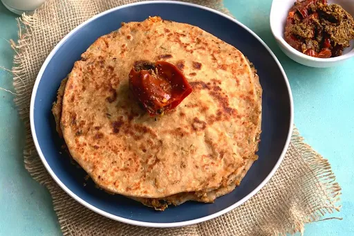 Paneer Pyaz Paratha