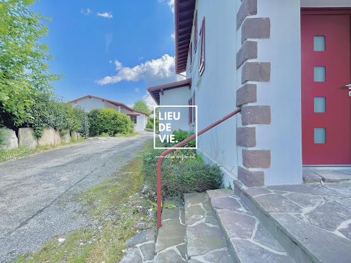 House with terrace 3
