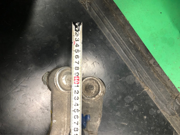 Z4 ロードスターのキャンバー調整・干渉問題・SKID RACING・他車流用パーツに関するカスタム事例の投稿画像3枚目