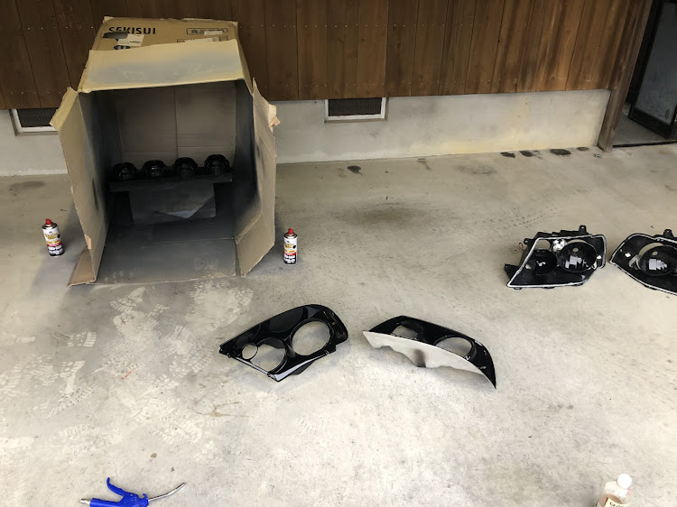 ガチャマジスタイルさんが投稿したアメ車ヘッドライト加工・DIYに関するカスタム事例の投稿画像3枚目