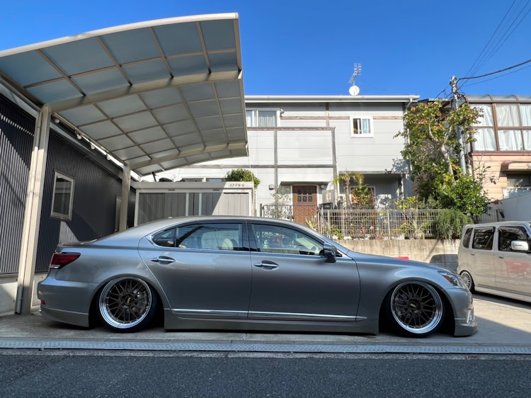 LSのD'Art・こしたに一家・BBS LM・全然普通のLS・VIPスタイルミーティングに関するカスタム事例の投稿画像3枚目