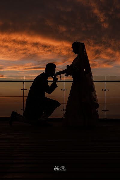 Fotografo di matrimoni Rasindu Jayan (ceylonparadise). Foto del 4 ottobre 2023