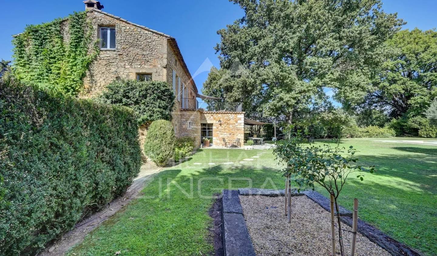 Property with pool Uzès