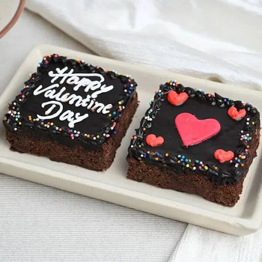 Set Of Two Delicious Walnut Brownie