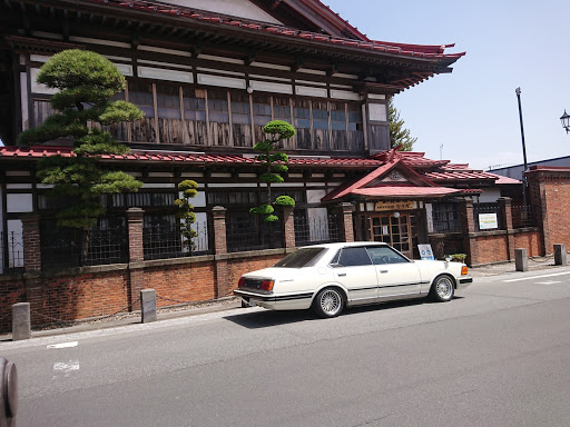 グロリア の海とコラボ お散歩ドライブ 斜陽館太宰治に関するカスタム メンテナンスの投稿画像 車のカスタム情報はcartune