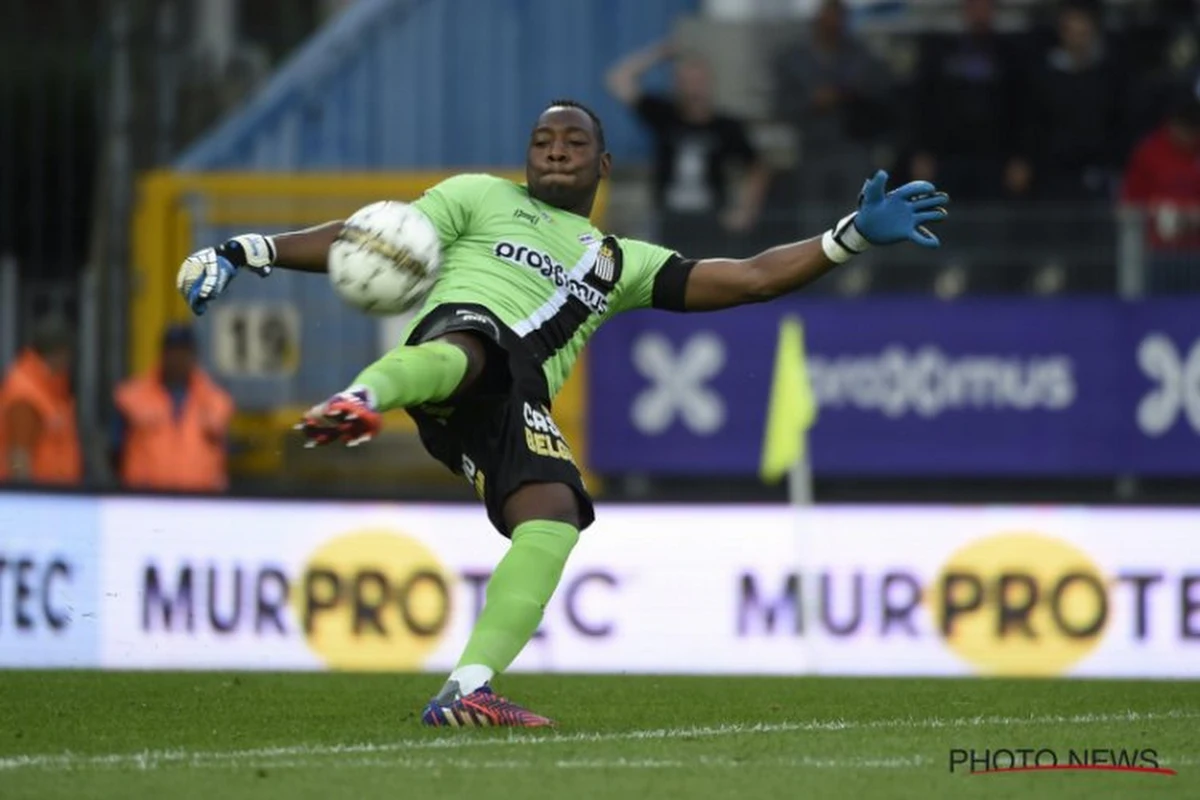 Pas de fracture du doigt pour Mandanda: "Il s'est entraîné normalement"