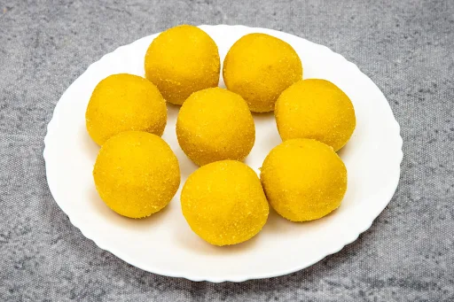 Desi Ghee Besan Laddu