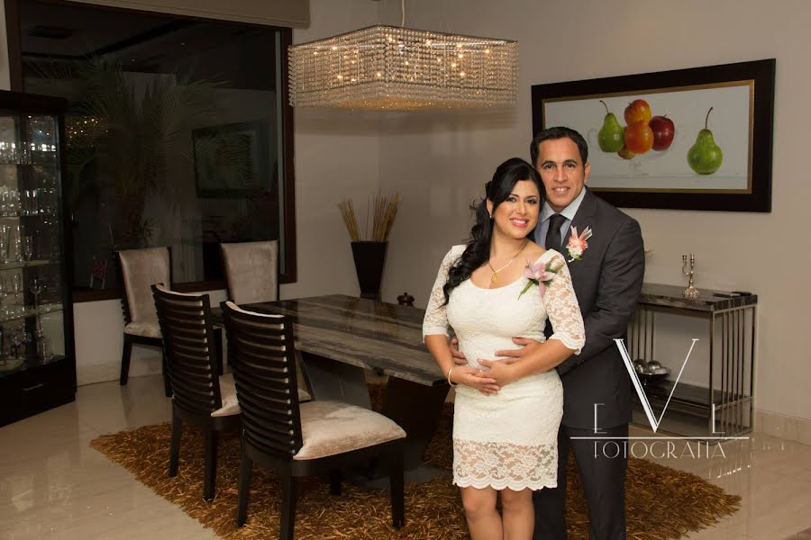 結婚式の写真家Elvis Hector Vargas Landaburu (evlfotografia)。2020 4月18日の写真