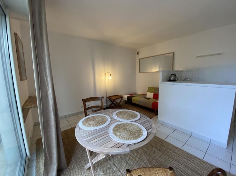 Location meublée appartement 1 pièce 24 m² à Nantes (44000), 675 €