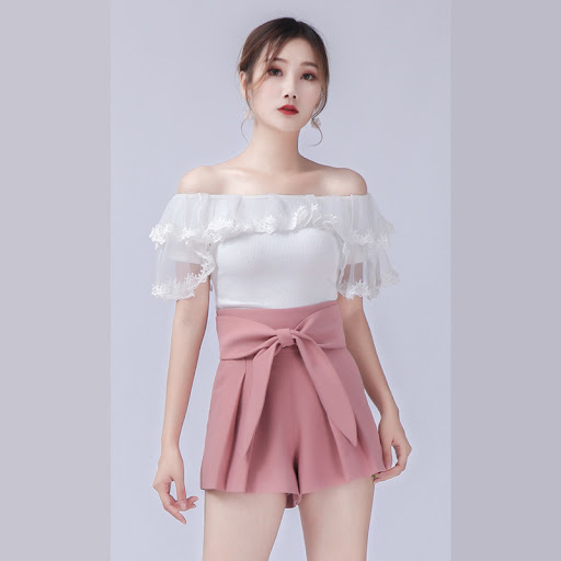 Title 3, High Waist Shorts with Detachable Belt and Plea...