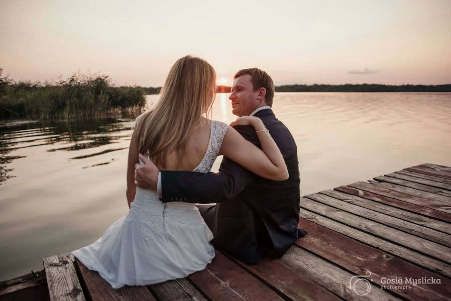 Fotógrafo de bodas Gosia Myslicka (gosiamyslicka). Foto del 18 de junio 2019