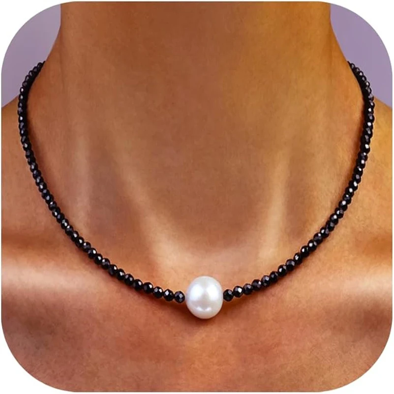 Collar Punk Exagerado Negro Elegante con Perlas Azul-Negras, para un Look Moderno y Sofisticado. Resalta tu Estilo con esta Joya Única.