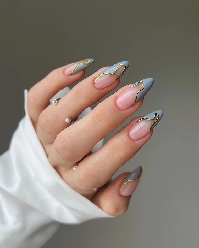 Manicure Francese Mandorla Fatto a Mano Notte e Francia Unghie Perfette Finitura Elegante Bellezza Duratura Facile Applicazione.