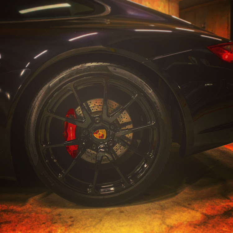 911 クーペの997・H&R・車高調整に関するカスタム事例の投稿画像3枚目