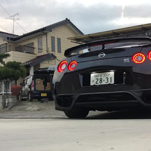 NISSAN GT-R