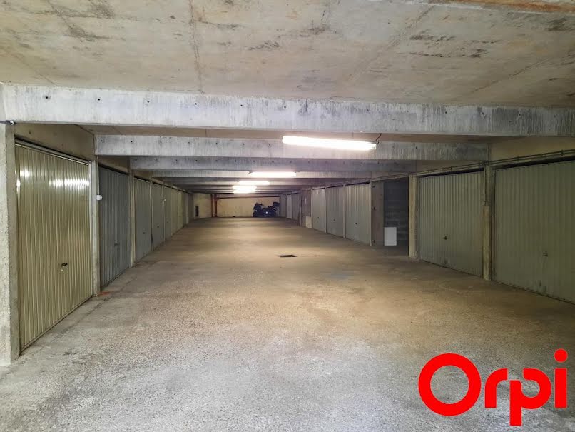 Location  parking   à Lyon 3ème (69003), 95 €