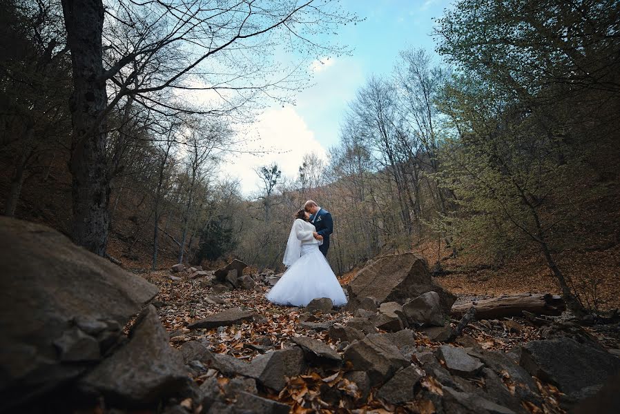 Весільний фотограф Максим Возняк (love). Фотографія від 19 серпня 2015