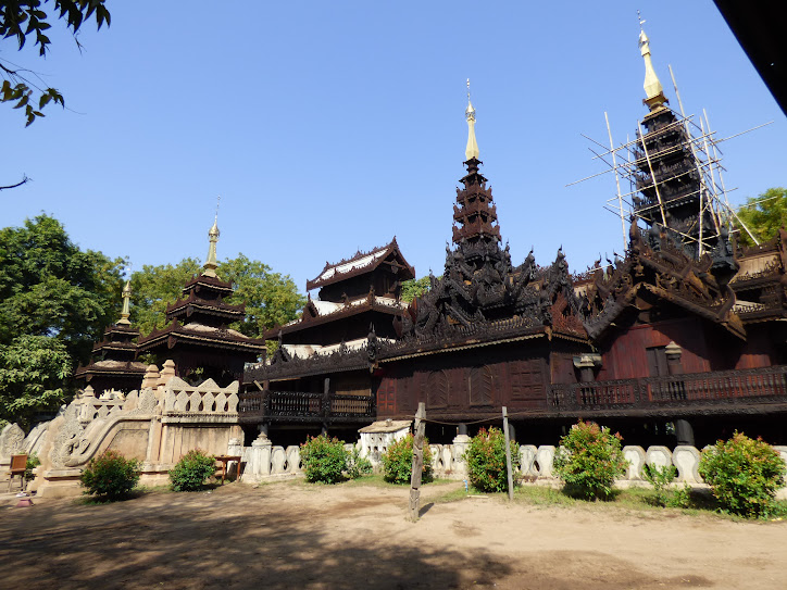 Bagan - NAT TAUNG KYAUNG MONASTERY 