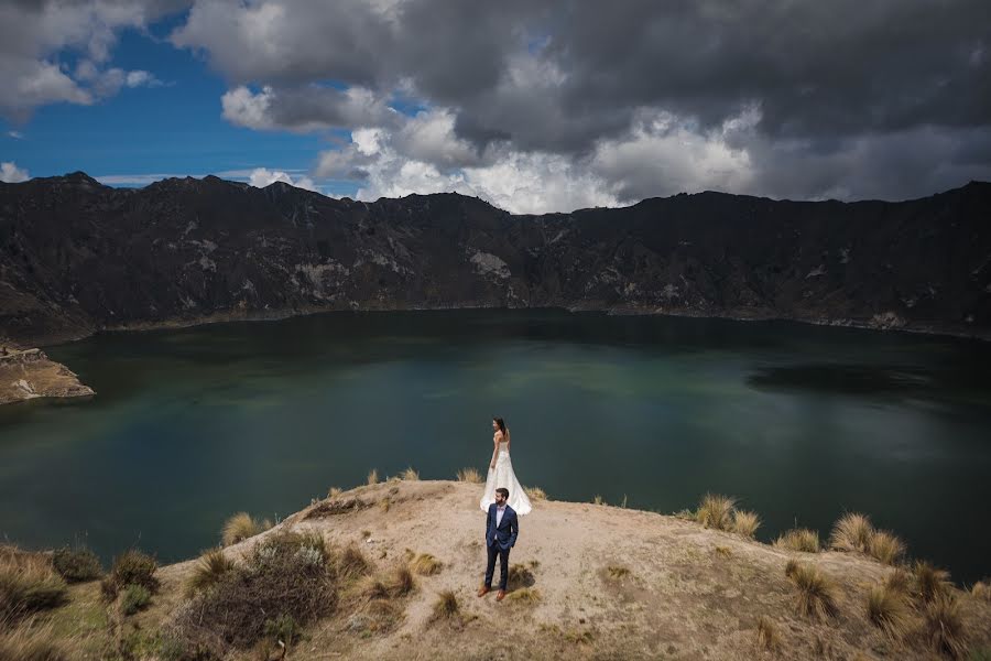 Fotógrafo de casamento Raymond Fuenmayor (raymondfuenmayor). Foto de 16 de janeiro 2019