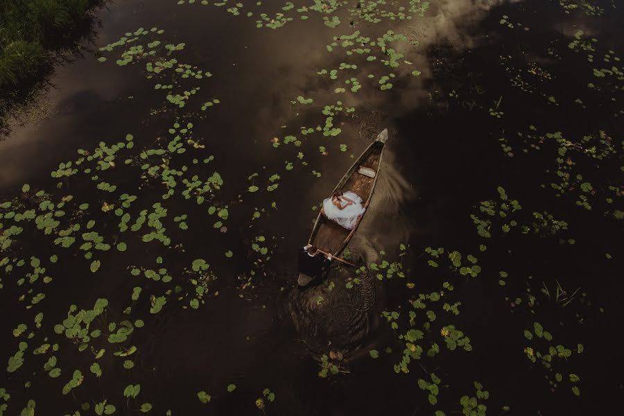 Svadobný fotograf Kacper Białobłocki (kbfoto). Fotografia publikovaná 25. júla 2018