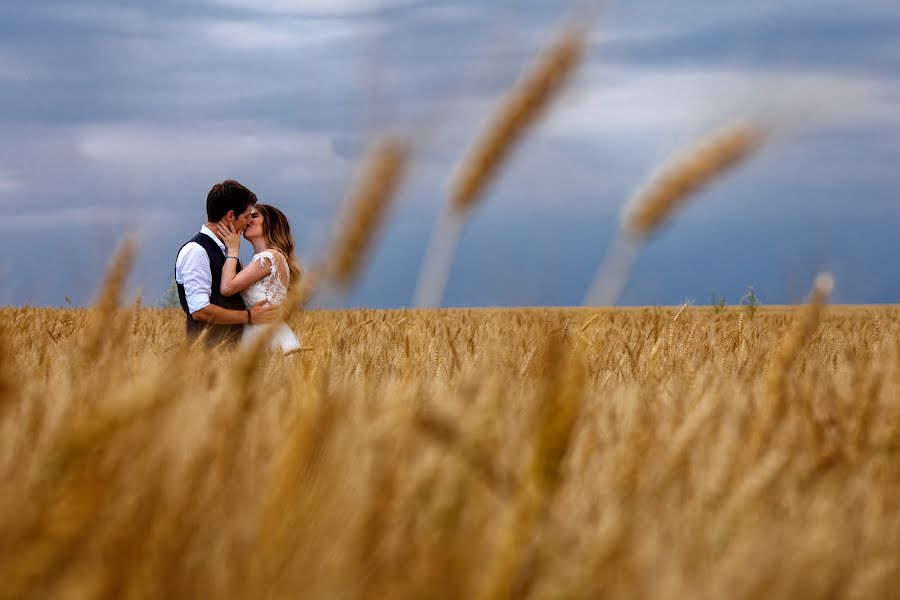 Wedding photographer Magdalena Gheonea (magdagheonea). Photo of 1 July 2018