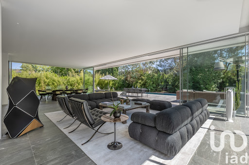 Maison avec piscine et terrasse 4