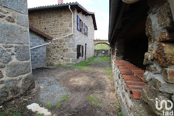 maison à Saint-Julien-la-Vêtre (42)