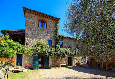 Corps de ferme avec jardin et piscine 2