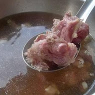 鬍鬚忠牛肉湯