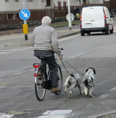 nonno a passeggio di Praz