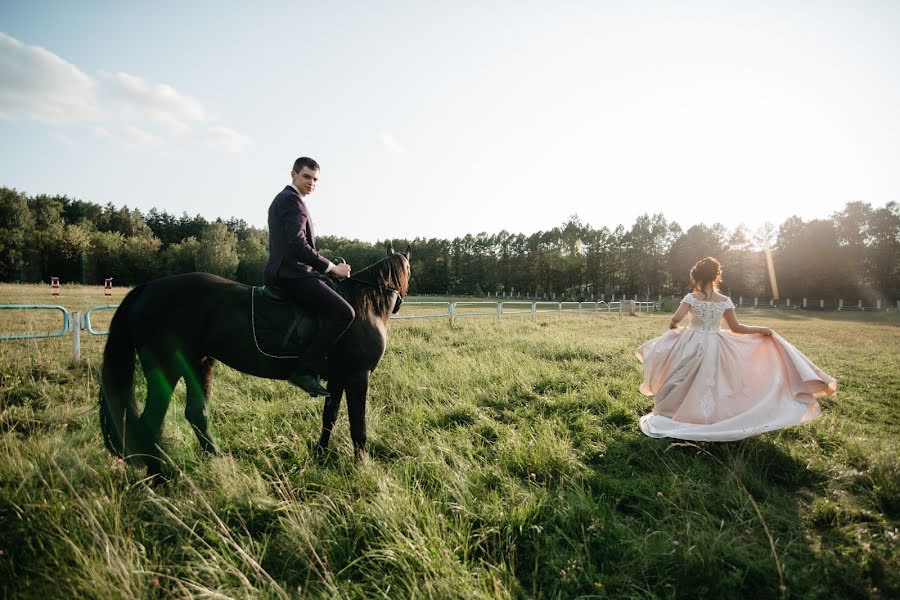 Pulmafotograaf Kirill Surkov (surkovkirill). Foto tehtud 4 aprill 2019