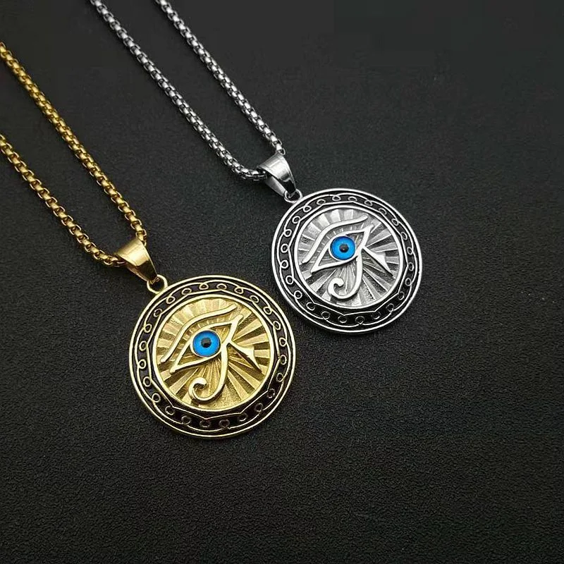 Collar con colgante de placa redonda chapada en acero titanio con el Ojo de Horus, diseño único, elegante, resistente y duradero.