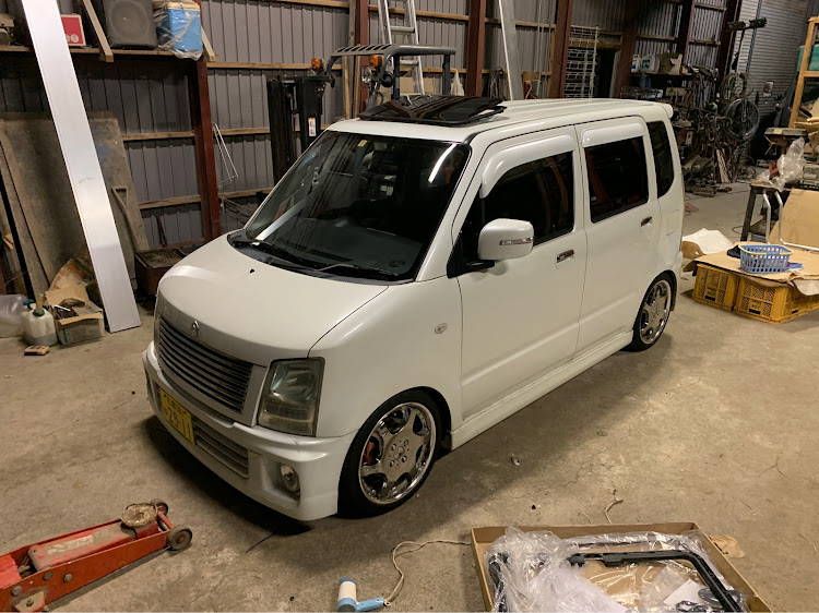 ワゴンRのHT51S スイフト純正ブレーキ流用・オレンジキャリパー塗装🍊・パール追加・後付けサンルーフ仮置き・4段階のチルト調整可に関するカスタム事例の投稿画像9枚目