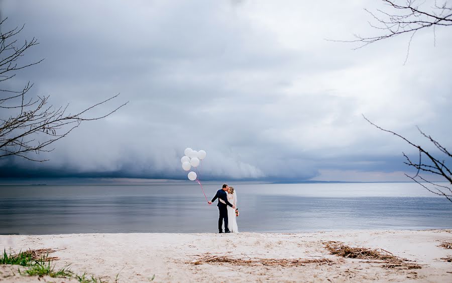 Fotógrafo de bodas Serezha Tkachenko (tkachenkos). Foto del 16 de abril 2016