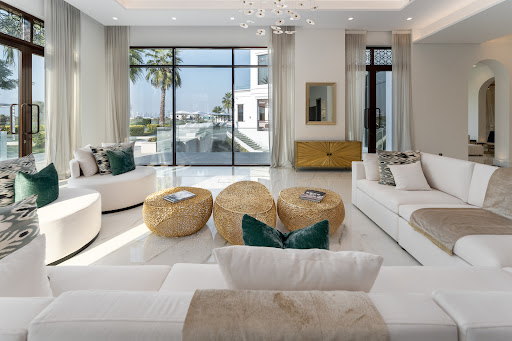 Villa avec piscine et terrasse 4