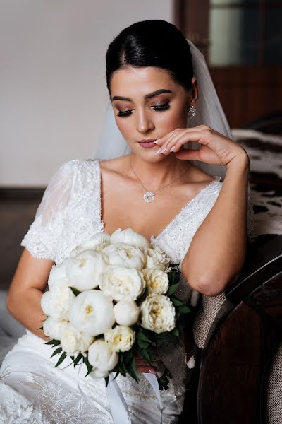 Wedding photographer Andrey Opir (bigfan). Photo of 18 December 2019