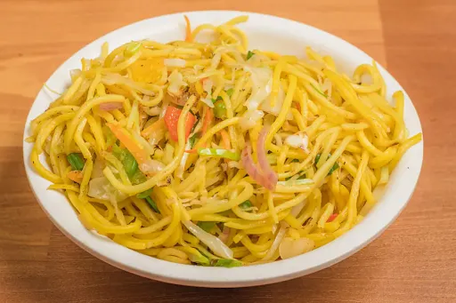 Veg. Hakka Noodle