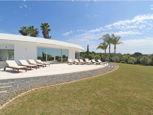 Maison avec piscine et terrasse 3