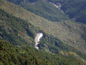 下の林道は途中まで