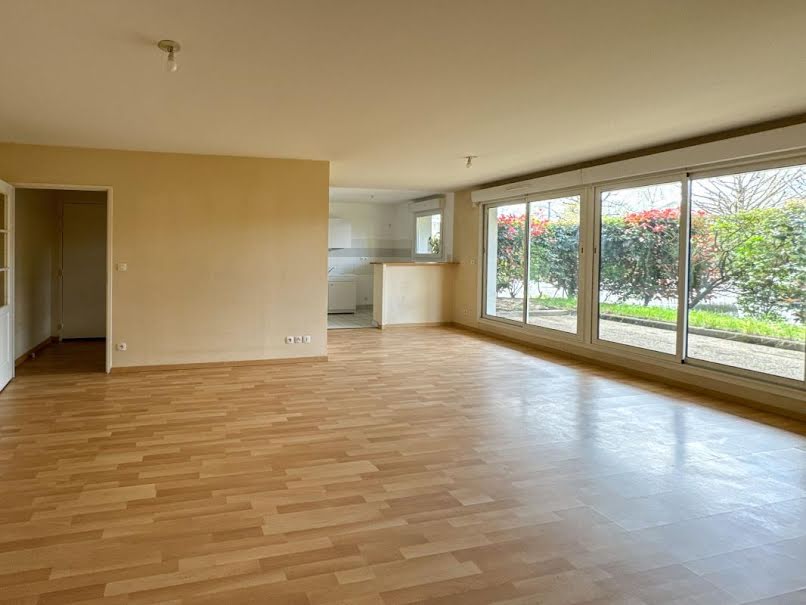 Location  appartement 2 pièces 69 m² à Orleans (45000), 795 €
