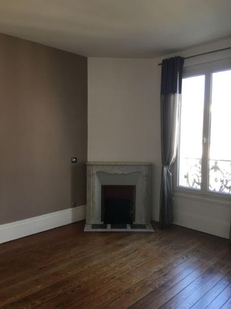 Location  appartement 3 pièces 52 m² à Meaux (77100), 798 €