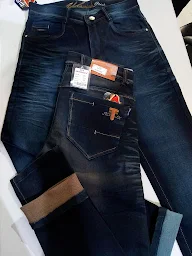 Warwick Jeans Creaion photo 2