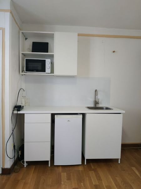 Location  appartement 1 pièce 20 m² à Rueil-Malmaison (92500), 695 €