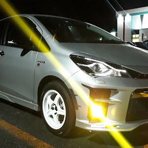 ヴィッツ NHP130